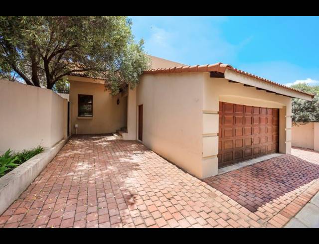 4 BEDROOM CLUSTER TO LET IN FOURWAYS